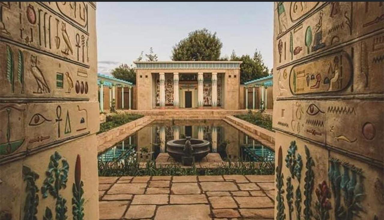 حديقة مصرية قديمة فى مدينة هاميلتون